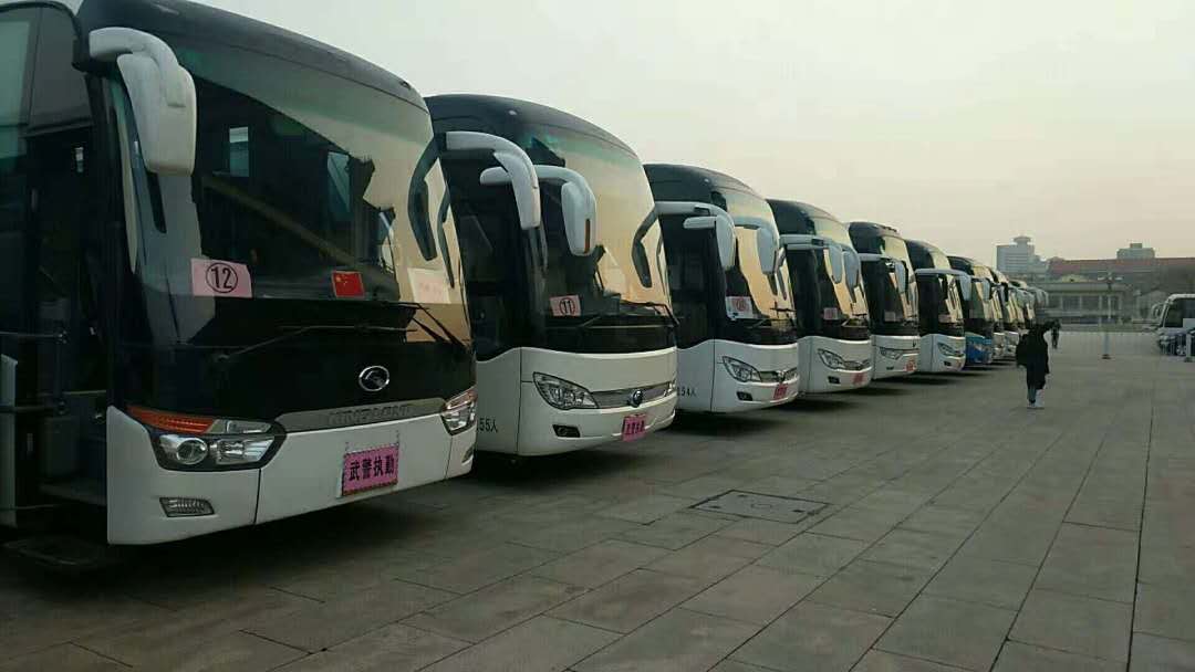 合适的奔驰商务车出租